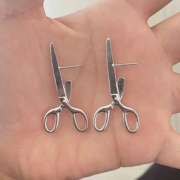 Silver Tone Scissors Earrings Hairdresser Gift Stylist Barber Quilter Seamstress - Picture 2 of 4